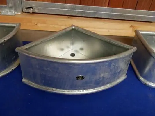 Futtertröge verschiedene Modelle