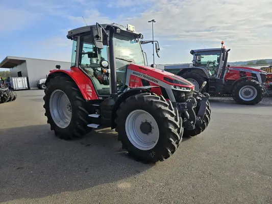 Massey Ferguson MF 5S.145 Dyna-VT Exclusive
