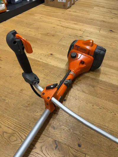 Husqvarna 545 FXT
