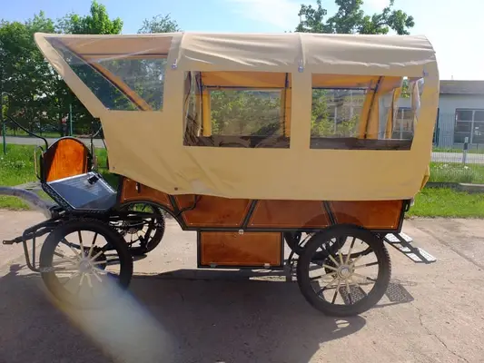 Neuer Planwagen m. 2m Sitzbänken