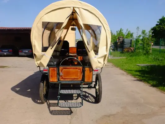 Neuer Planwagen m. 2m Sitzbänken