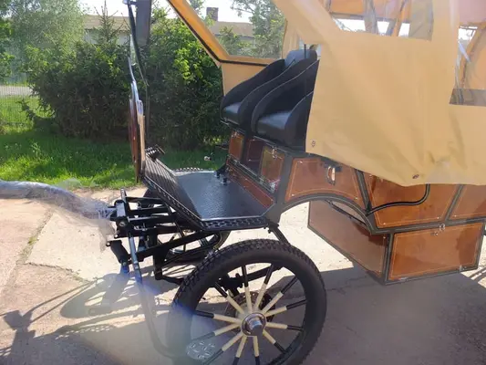 Neuer Planwagen m. 2m Sitzbänken