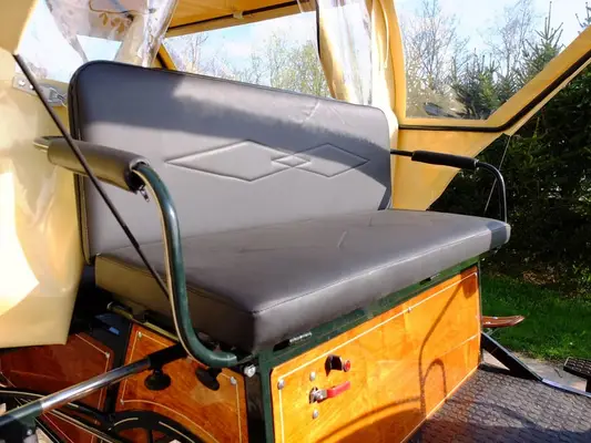 Neuer Planwagen m. Traktorrädern