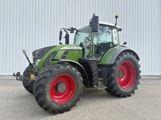 Fendt 718 VARIO S4 PROFI PLUS