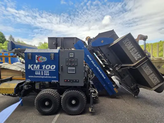 Maisballenpresse Komsilaj - KM 100